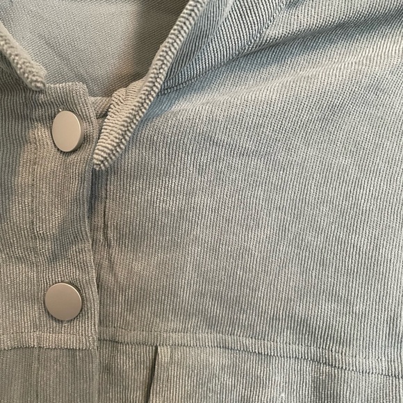 Cropped jacket ( colour is faded in photos ) - Picture 2 of 5